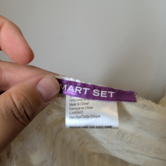 Smart Set Cream Lightweight Lace 3D Rose Detail Scarf - Picture 4 of 5